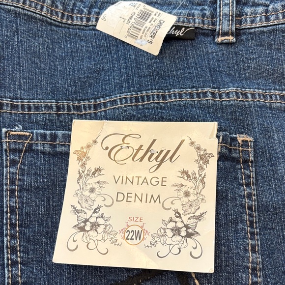 NWT Ethel Vintage Denim Women's Blue Boot Cut Jeans with Rhinestones Size 22W - Picture 5 of 15